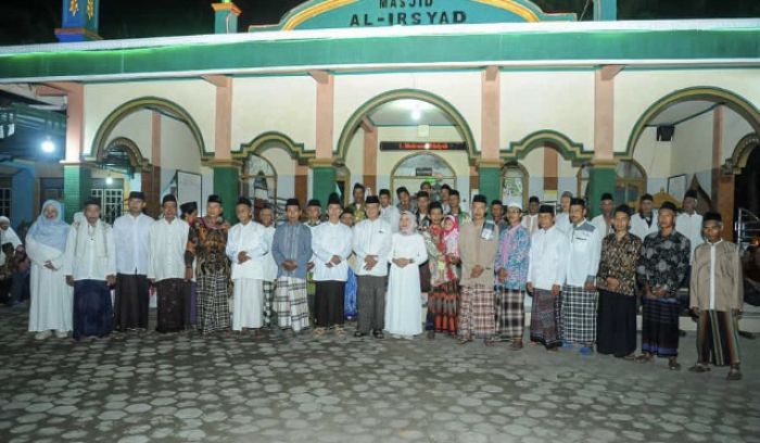 Bupati Kebumen Tarawih Di Masjid Al Irsyad Desa Tanjungsari 02